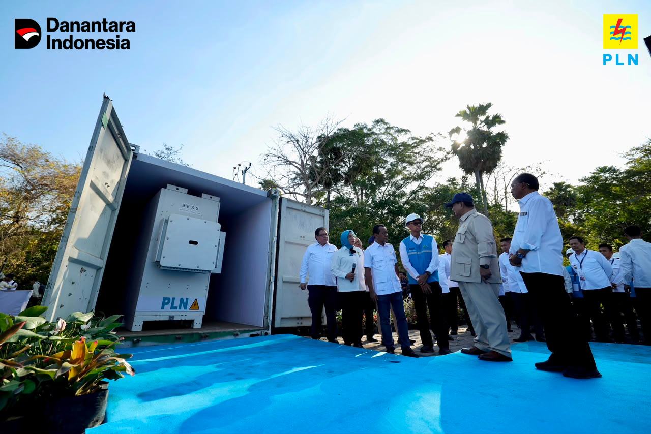 PLN Dukung Peluncuran PLTS 100 GWp